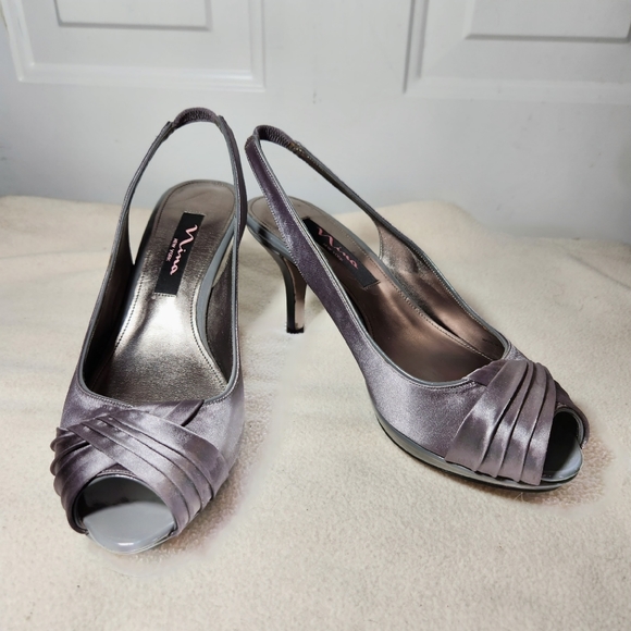 Nina New York Grey Satin Platform Peep Toe Sling Back Heels Size 7-1/2M - Picture 1 of 9